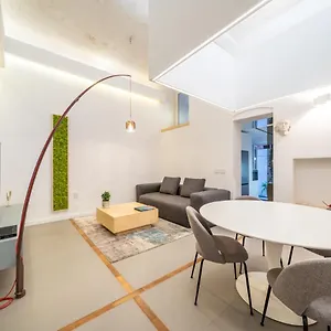 https://casa-smiriglio-33.palermohotels.org